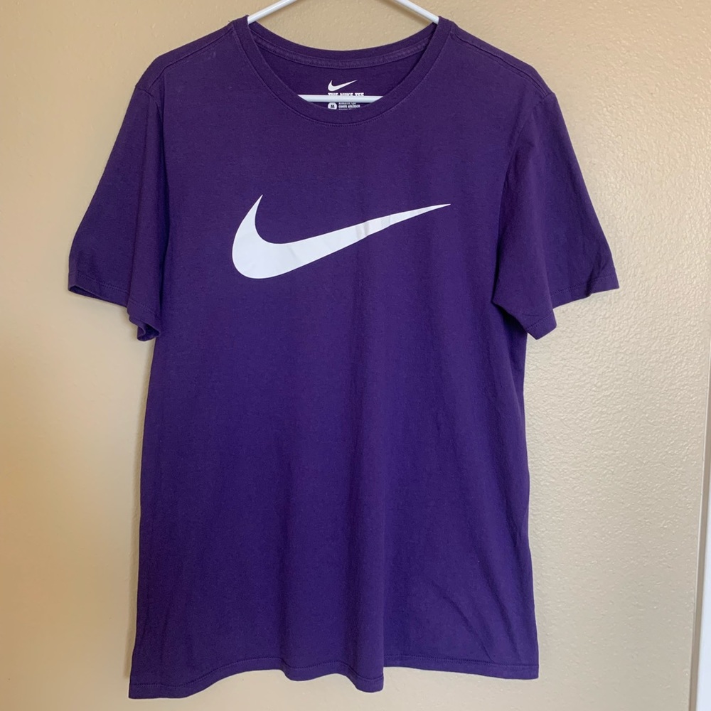 Men Nike Swoosh Purple Shirt Cotton Medium. Used Good Condition.